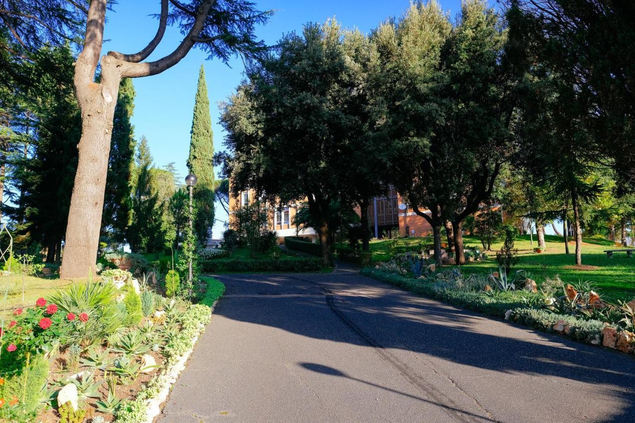 Casa Per Ferie Jpii Dom Polski ローマ エクステリア 写真